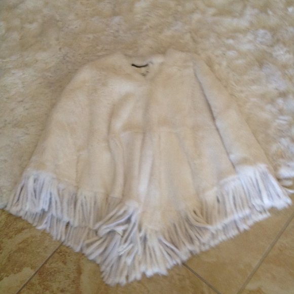 Marina Rinaldi Rabbit  Fur Poncho with tails brand OS  New - Picture 1 of 3